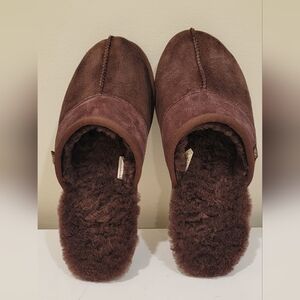 Men's UGG Brown Suede Scuff Slip-On Slippers with Sherpa Lining. (sz 9)